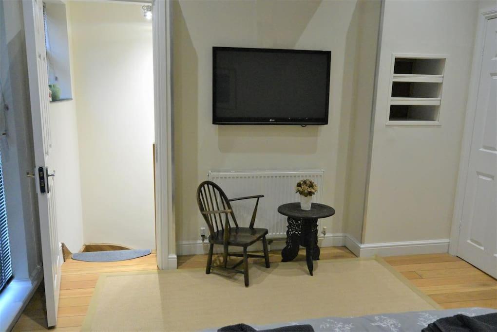 Hillfields Farm Barn - A Rural Equestrian Escape Apartment โคเวนทรี ภายนอก รูปภาพ